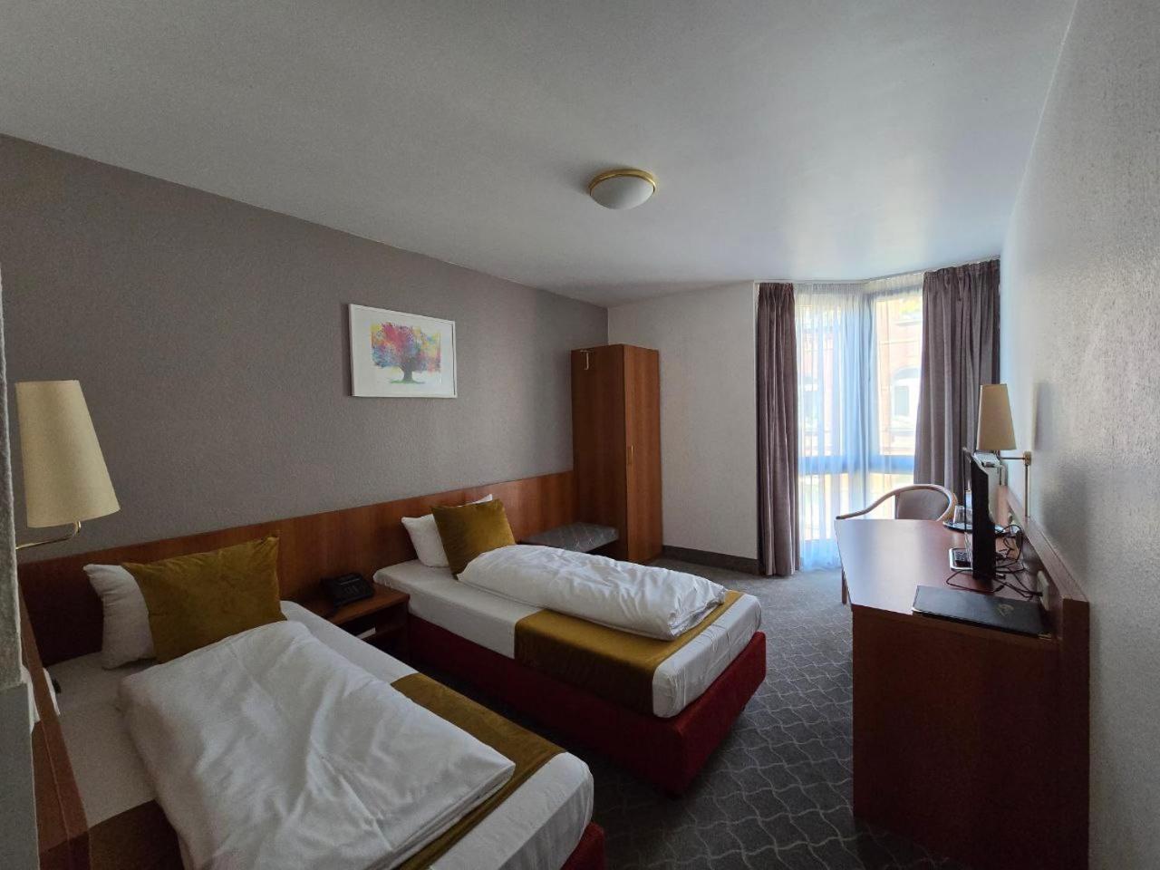 Concorde Ascot Dusseldorf